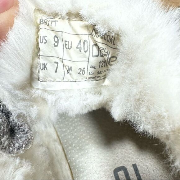 Hey Dude Britt Cozy Gray Fur-Lined Ankle Boots Women’s Size 9 - Picture 7 of 8